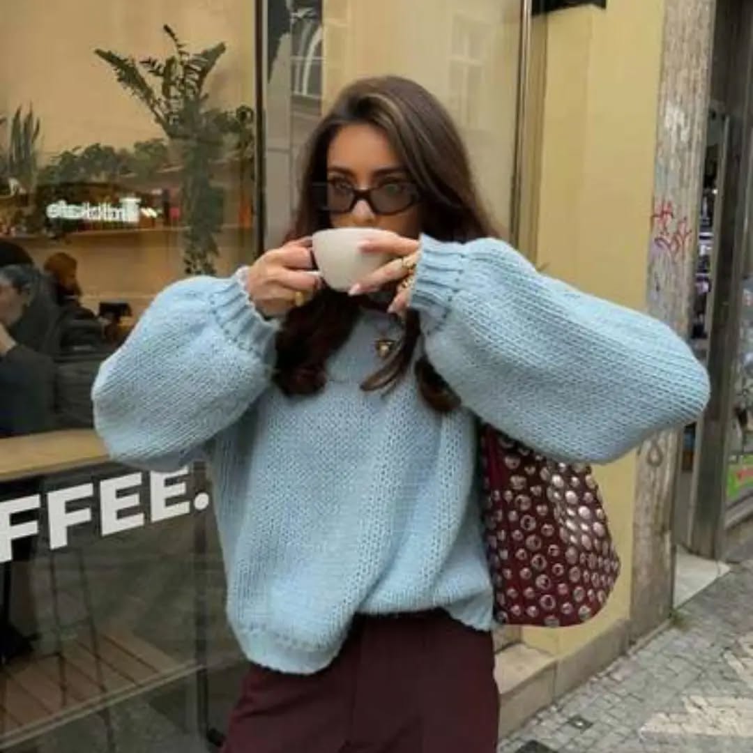 Senya Women's Autumn And Winter Baby Blue Crew Neck Long Sleeve Knit Sweater