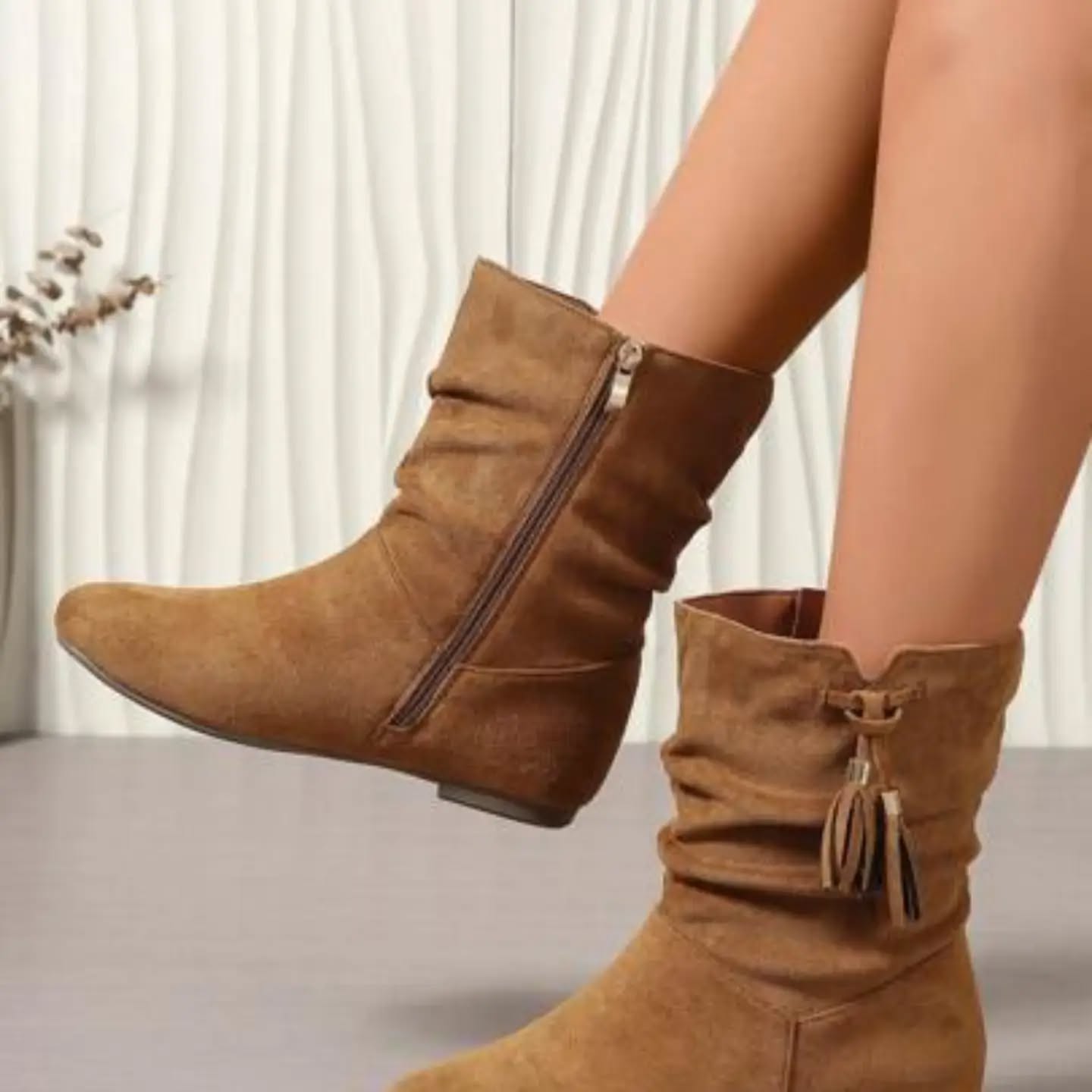 Beige Women's Ruched Side Zipper Tassel Mid-Calf Boots Flat Round Toe Comfortable Versatile Commute Elegant Fashion Women's Boots